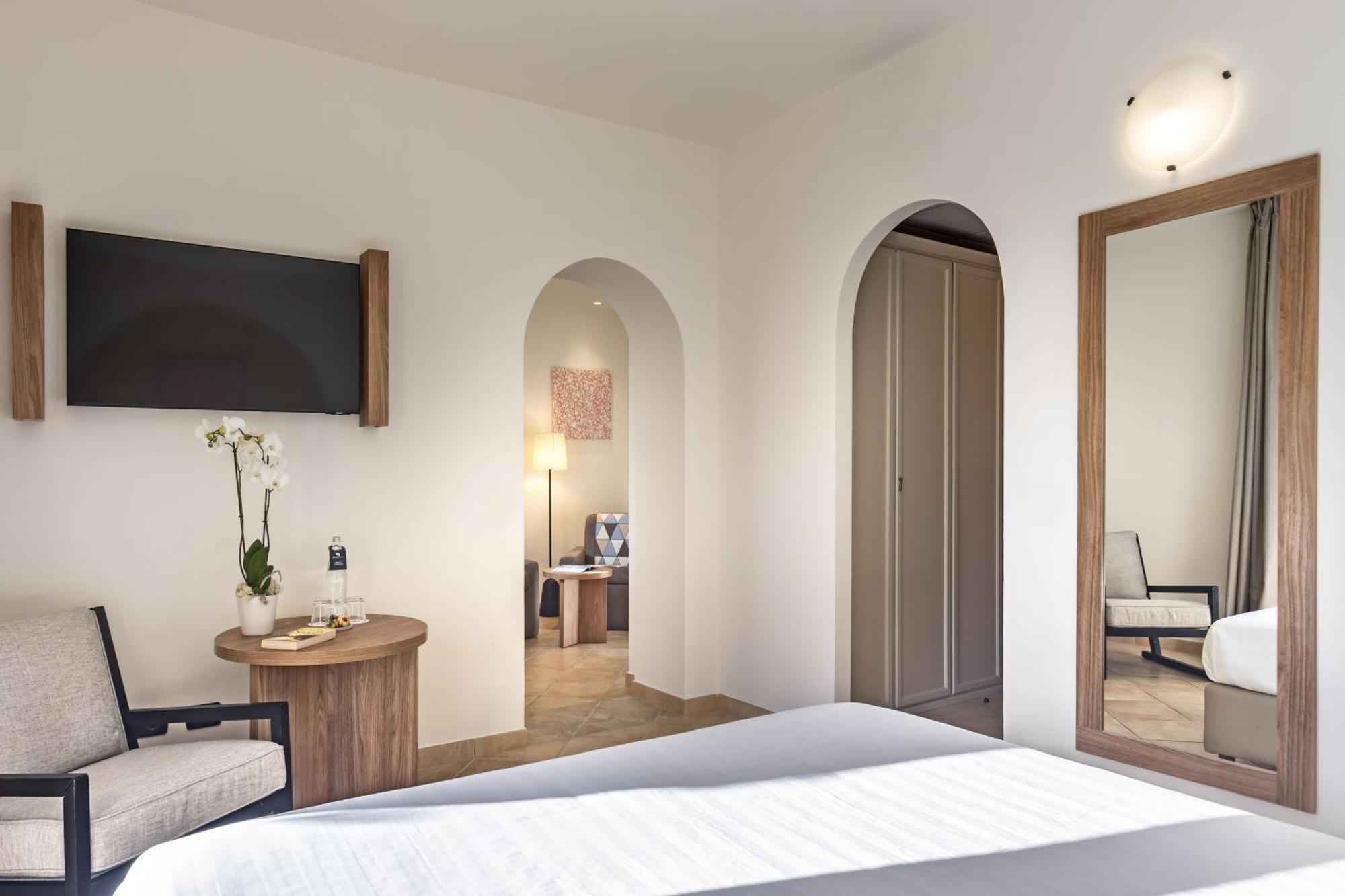 Blu Hotel Morisco Cannigione Room photo