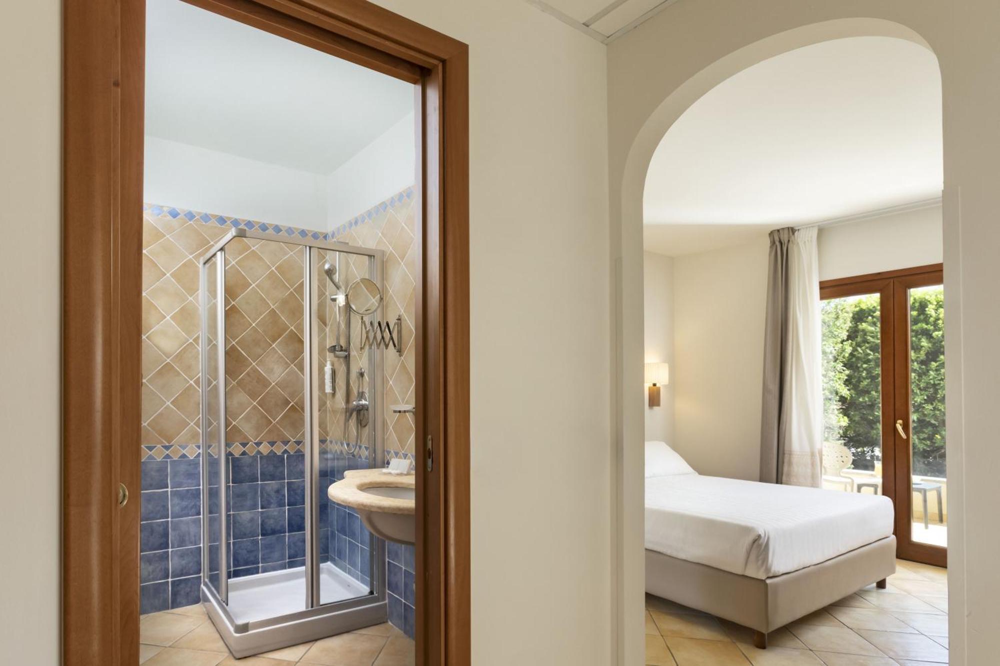 Blu Hotel Morisco Cannigione Room photo